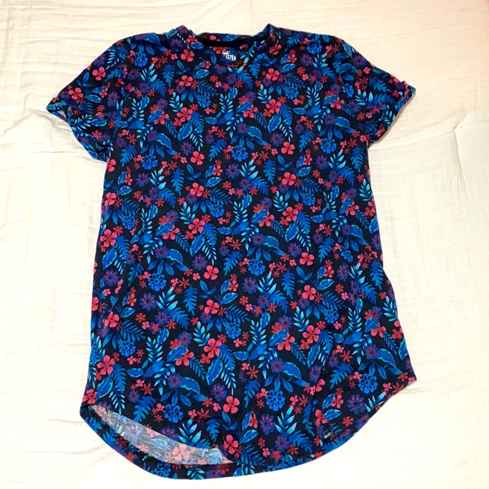 Hollister floral shirt